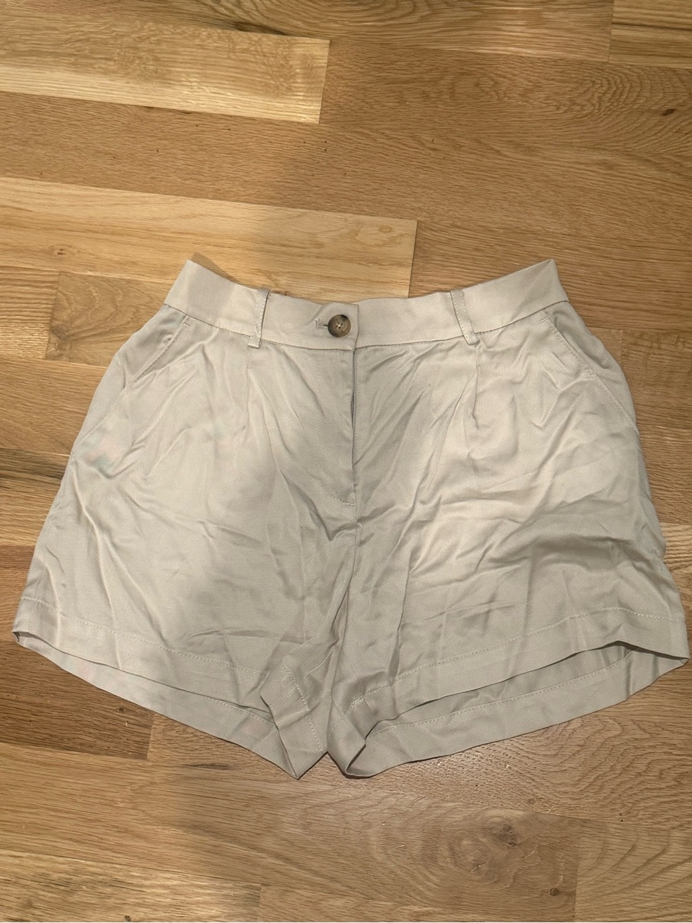 Loft High-Rise Cream Women’s Shorts - Classic Tailored Fit